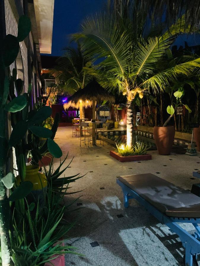 Sunflower Stay And Surf Canggu Exterior foto